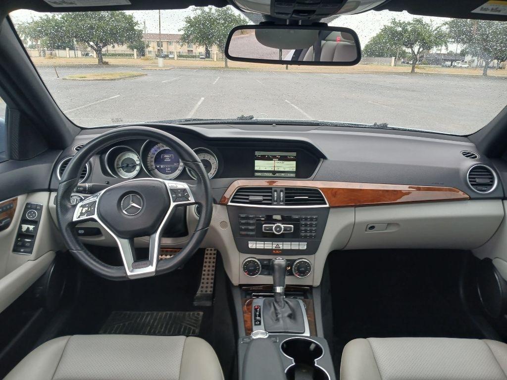 Mercedes-Benz C-Class C250 Luxury Sedan 2013
