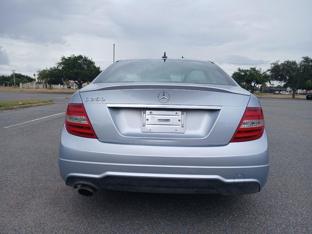 Mercedes-Benz C-Class C250 Luxury Sedan 2013