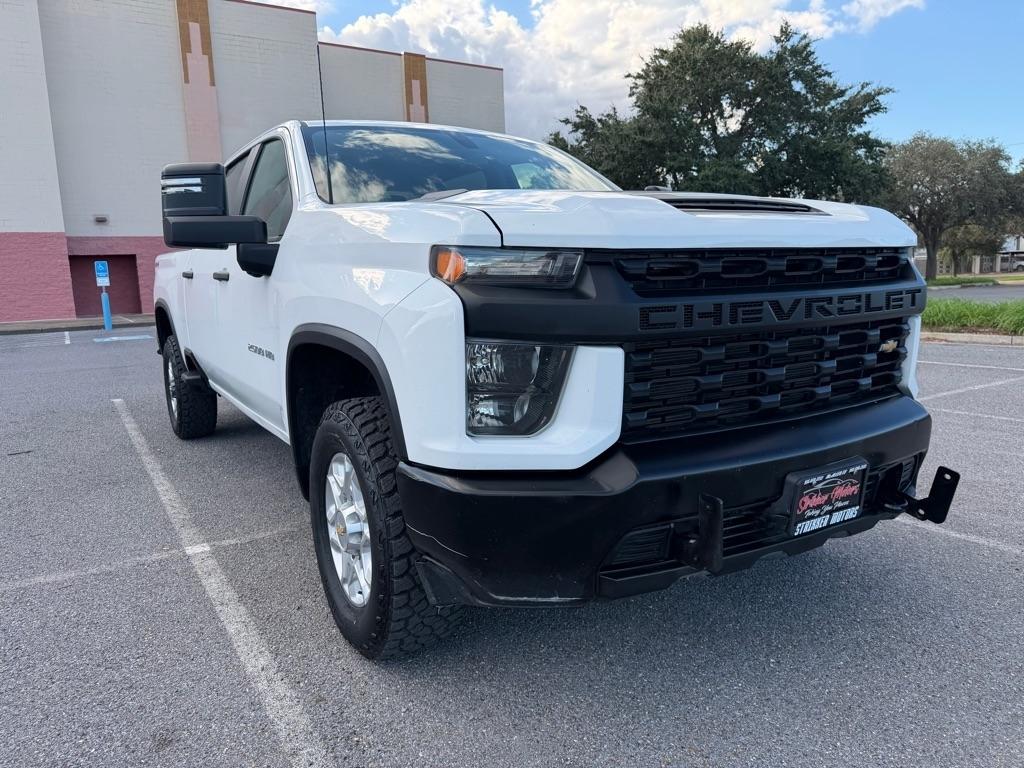 Chevrolet Silverado photo 2