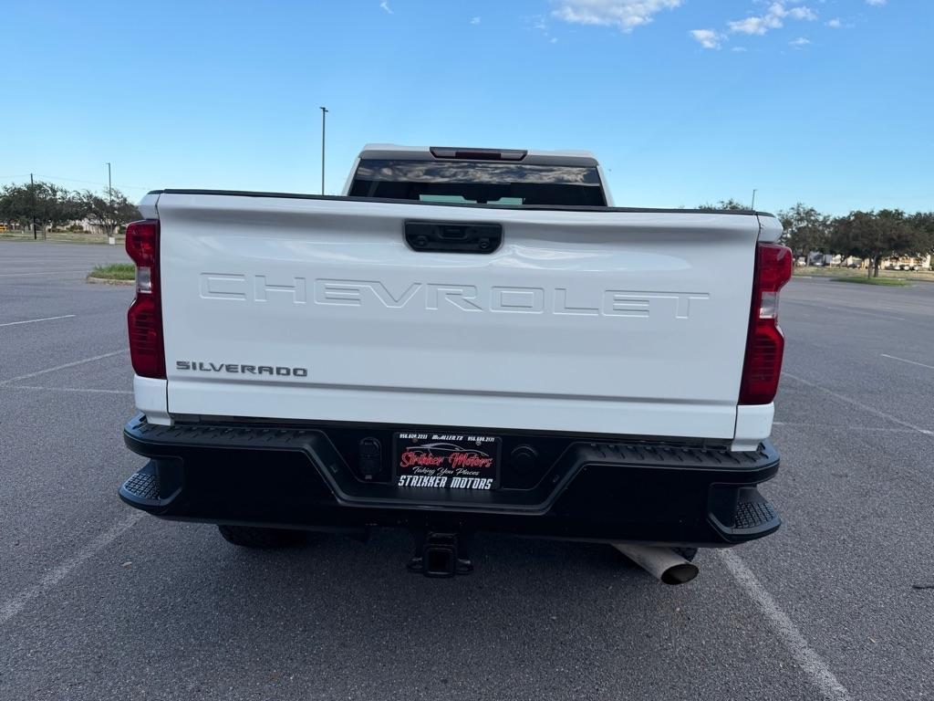 Chevrolet Silverado photo 19