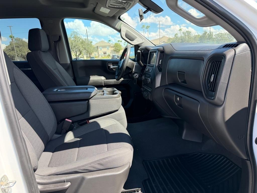 Chevrolet Silverado LTD photo 16