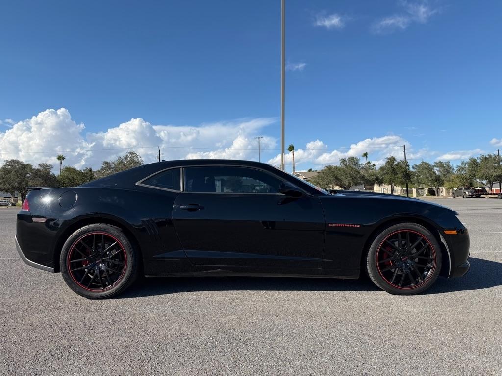 Chevrolet Camaro photo 2