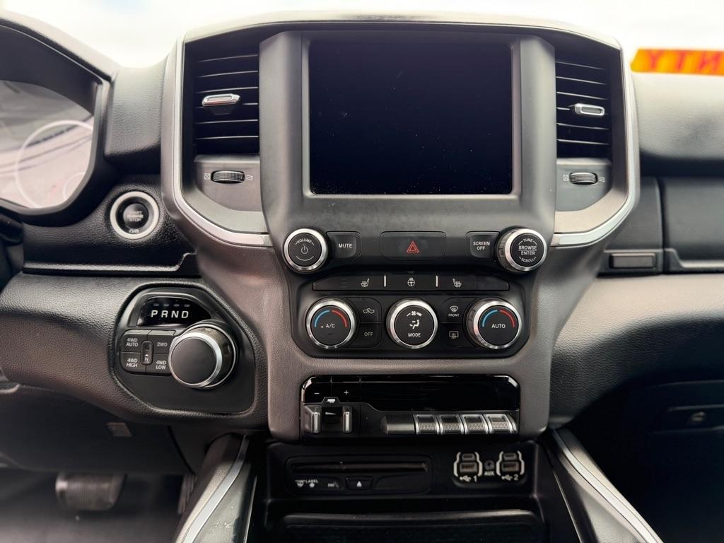 RAM 1500 Big Horn Crew Cab SWB 4WD 2019