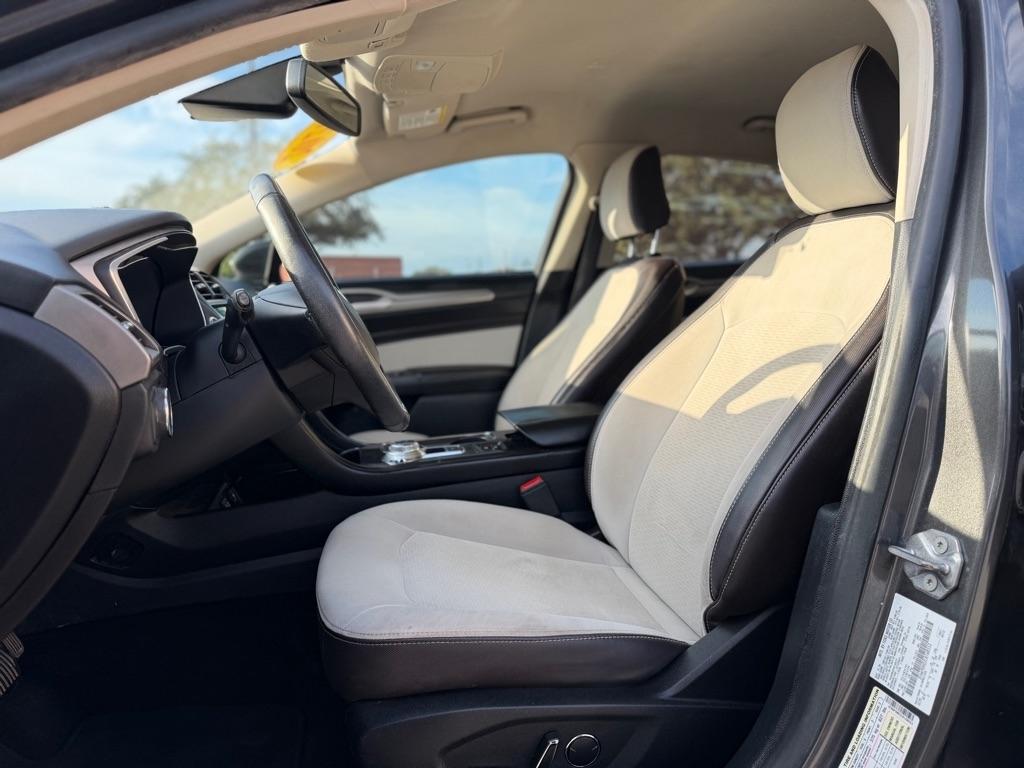 Ford Fusion SE 2020
