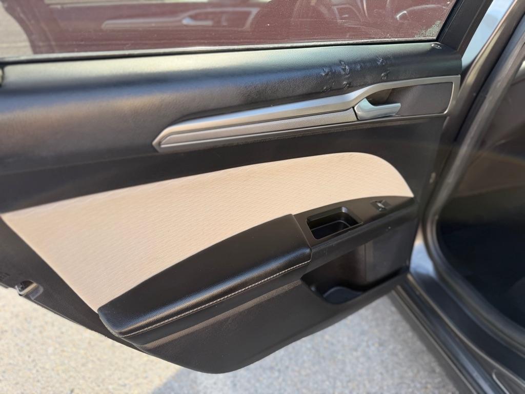 Ford Fusion SE 2020