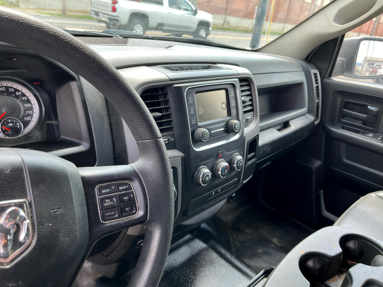 RAM 1500 Classic Tradesman Crew Cab SWB 2WD 2019