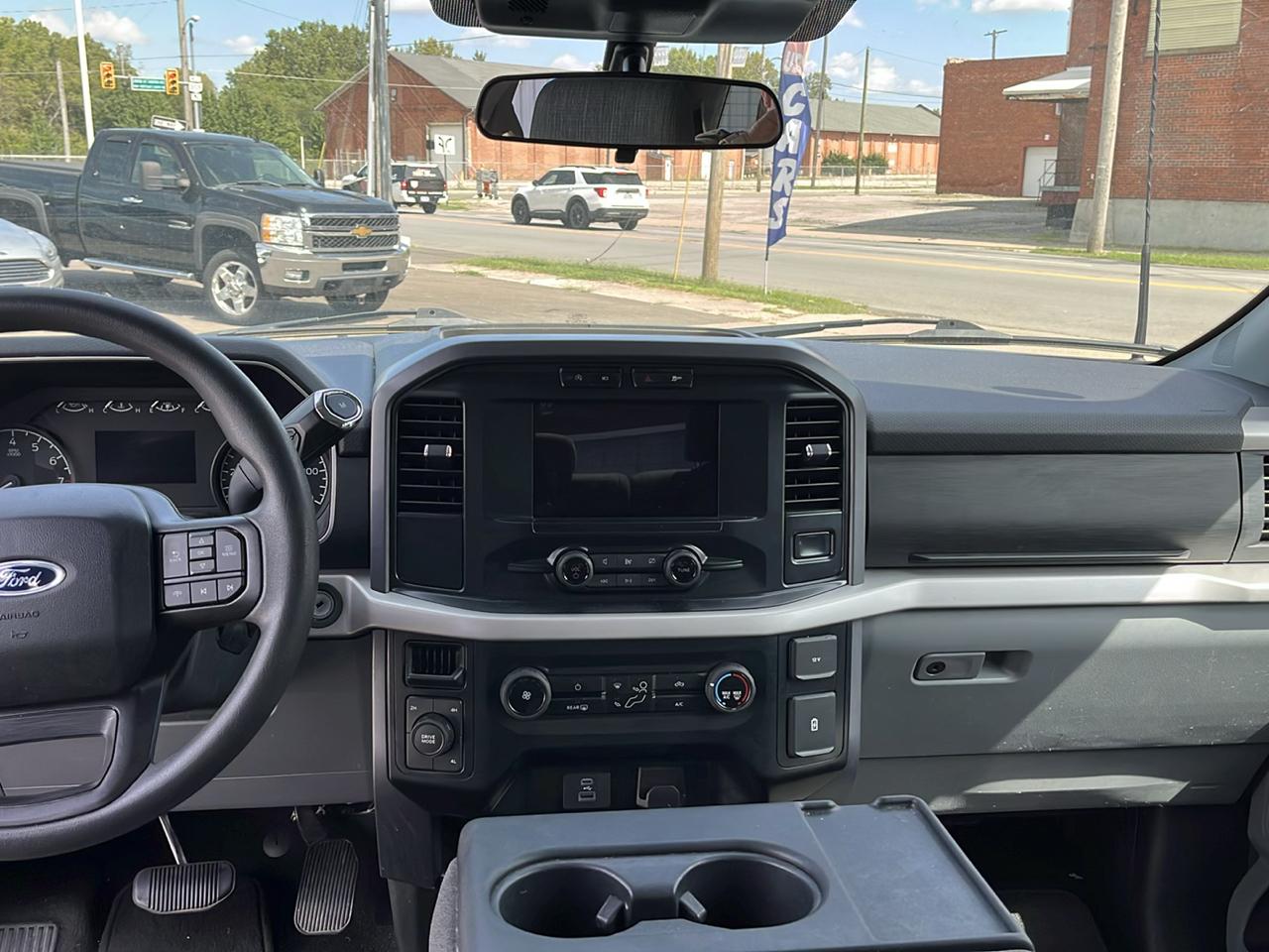 2023 Ford F-150 XL - Photo 8