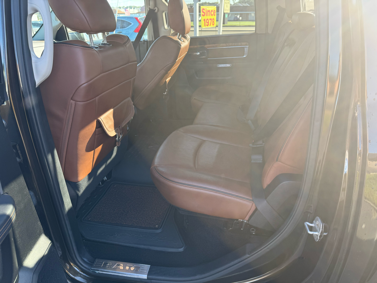 RAM 1500 4WD Crew Cab 149" Longhorn 2014 RAM 1500 4WD Crew Cab 149" Longhorn 2014