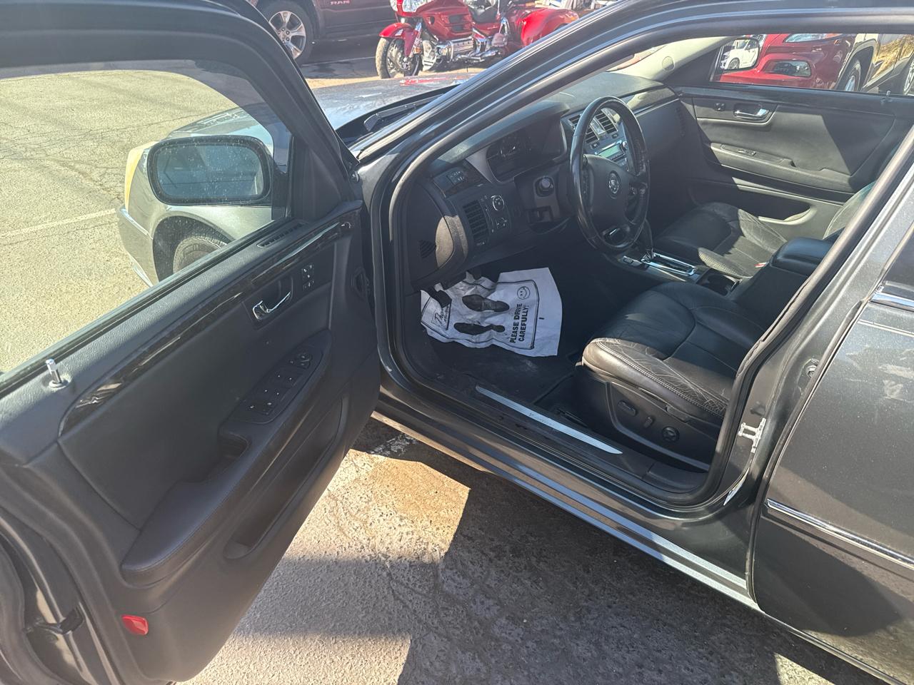 Cadillac DTS 4dr Sdn w/1SC 2009