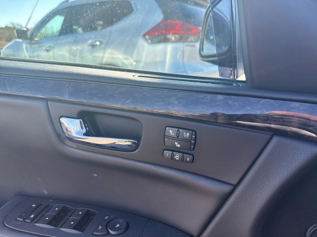 Cadillac DTS 4dr Sdn w/1SC 2009