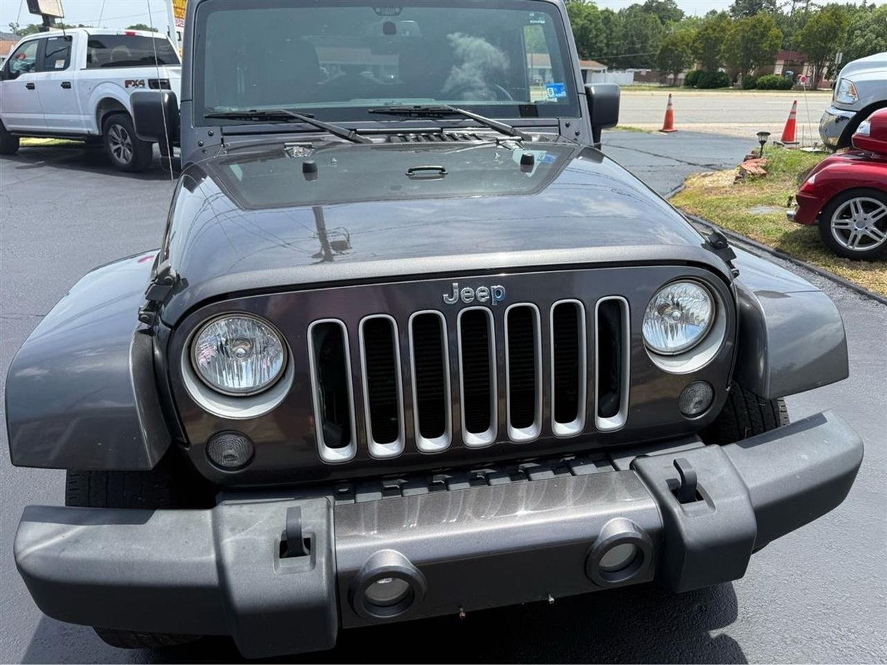 Jeep Wrangler Unlimited 4WD 4dr Sahara 2016