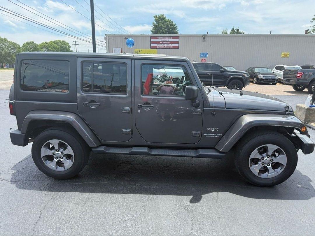 2016 Jeep Wrangler Unlimited 4WD 4dr Sahara