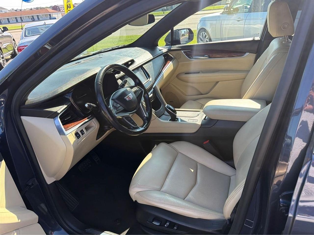 Cadillac XT5 FWD 4dr Premium Luxury 2019
