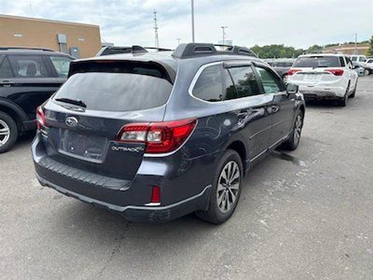 Subaru Outback 4dr Wgn 2.5i Limited 2016