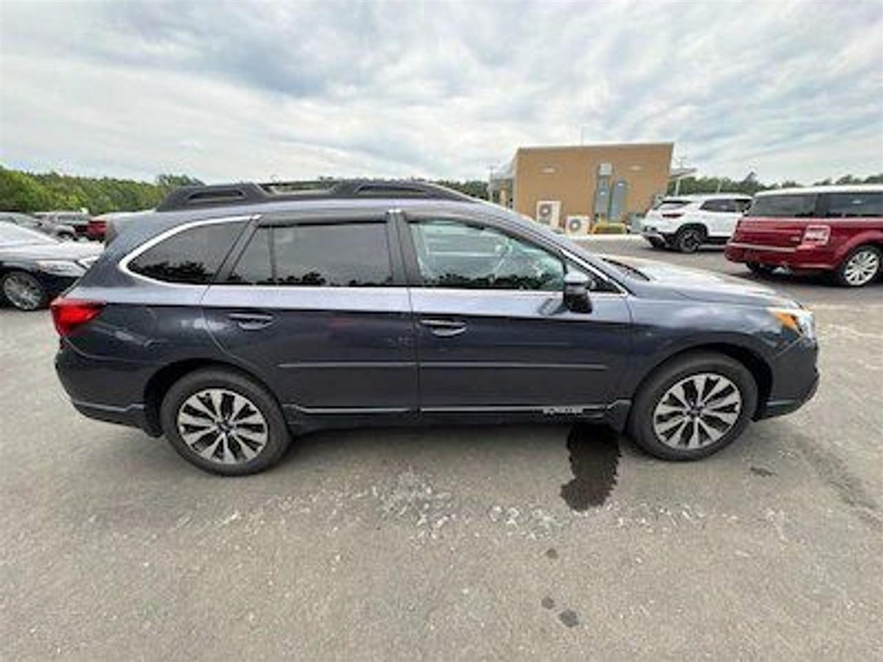 Subaru Outback 4dr Wgn 2.5i Limited 2016