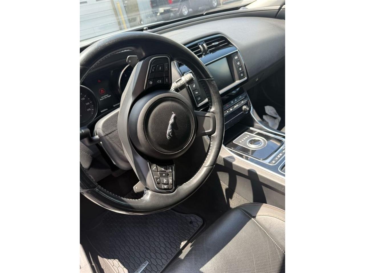 Jaguar XE 20d Prestige AWD 2017