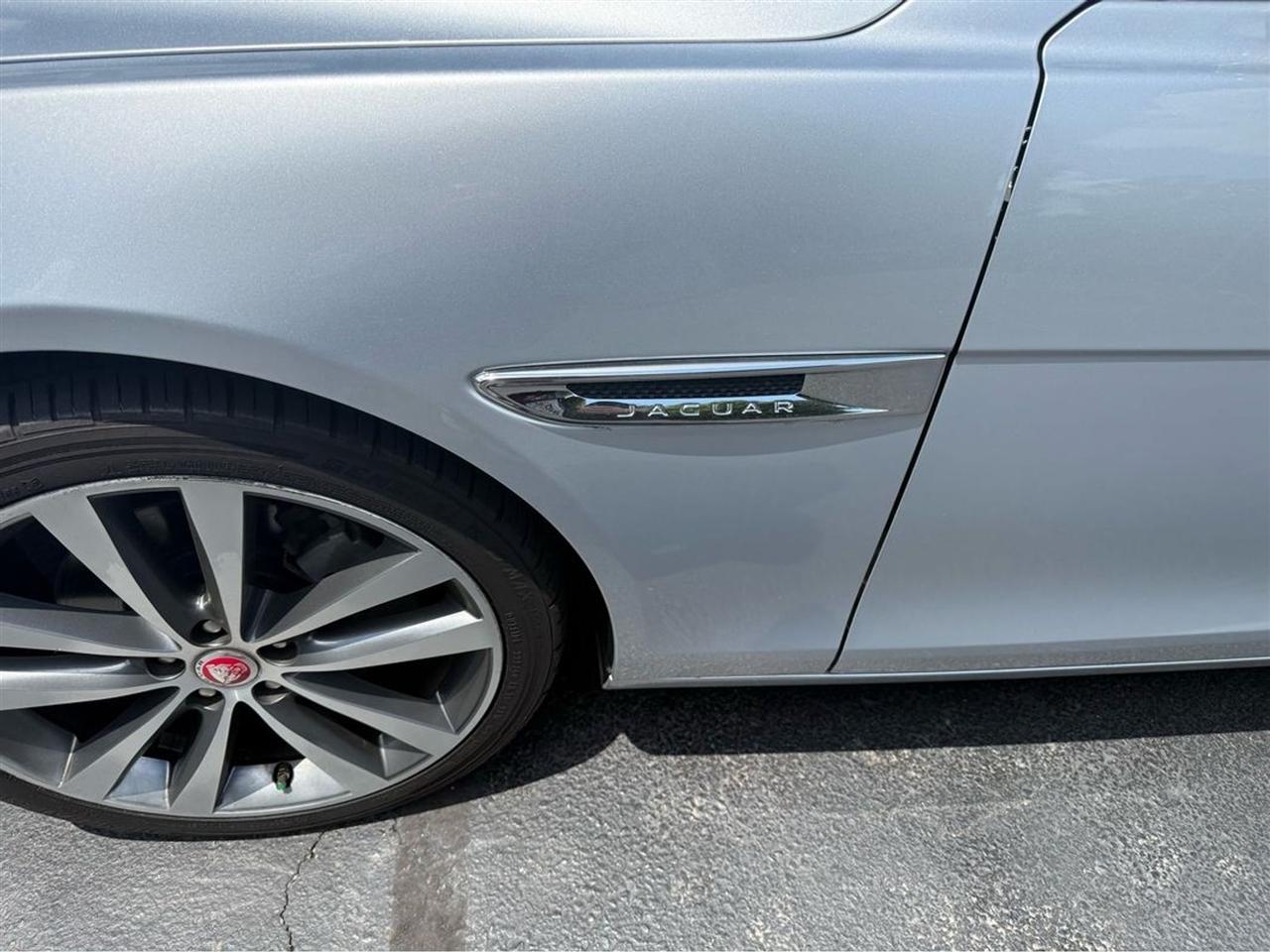 Jaguar XE 20d Prestige AWD 2017
