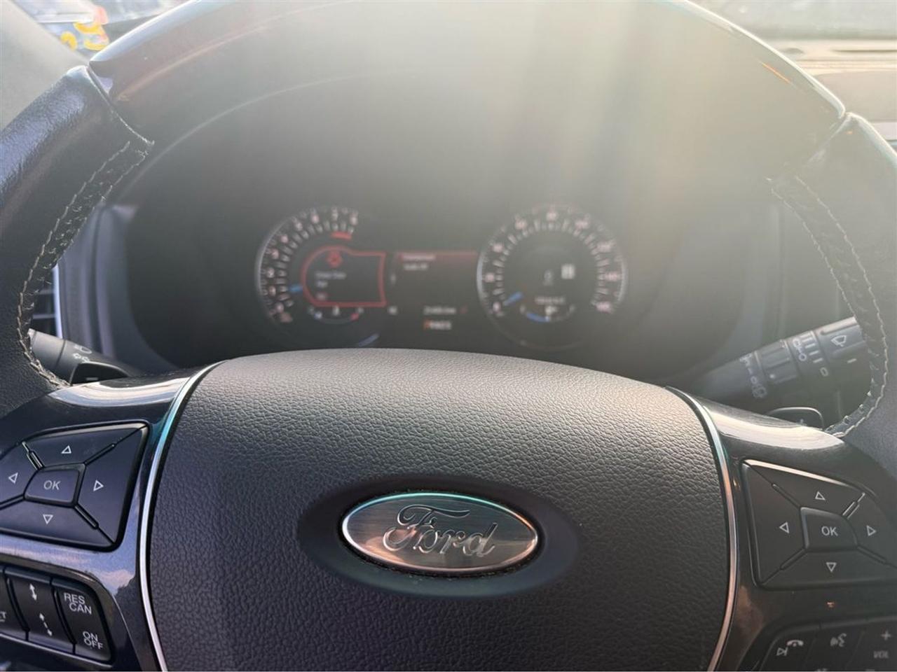 Ford Explorer 4WD 4dr Platinum 2016