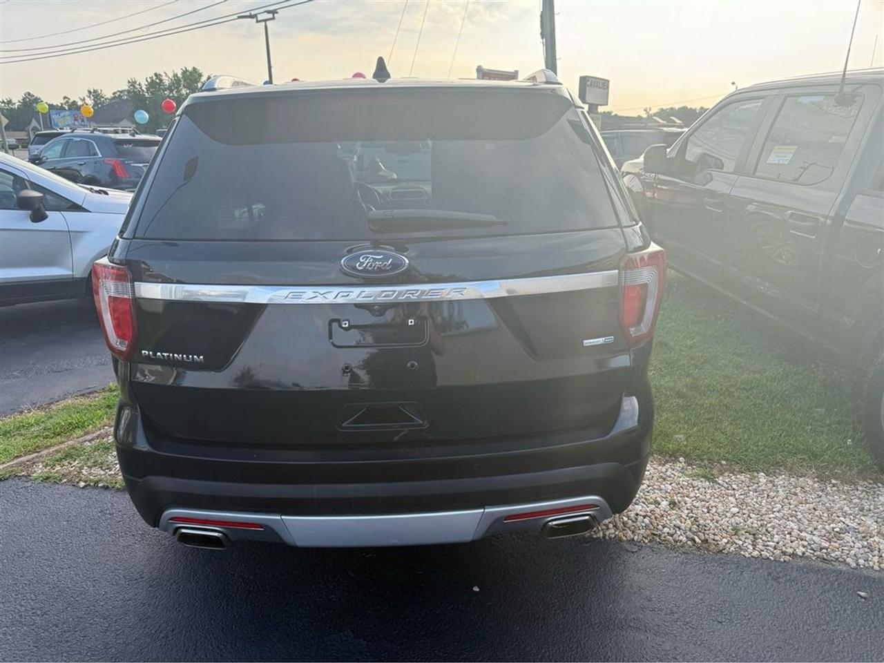 Ford Explorer 4WD 4dr Platinum 2016