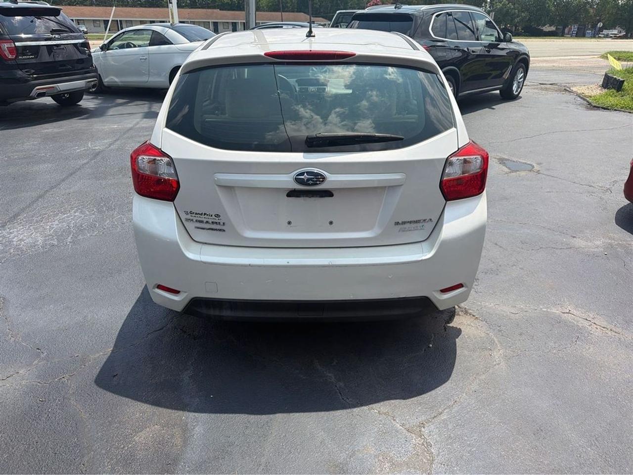 Subaru Impreza Wagon 5dr Auto 2.0i Premium 2013