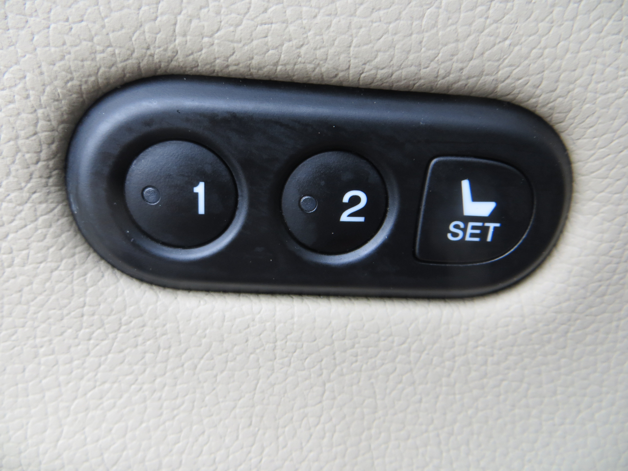 Acura ILX 8-Spd AT w/ Premium Package 2017