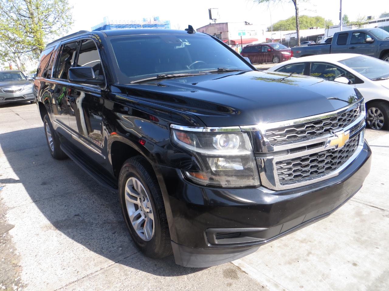 Chevrolet Suburban LT 4WD 2019