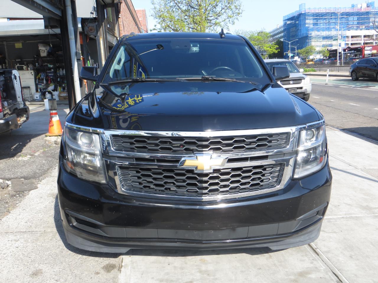Chevrolet Suburban LT 4WD 2019