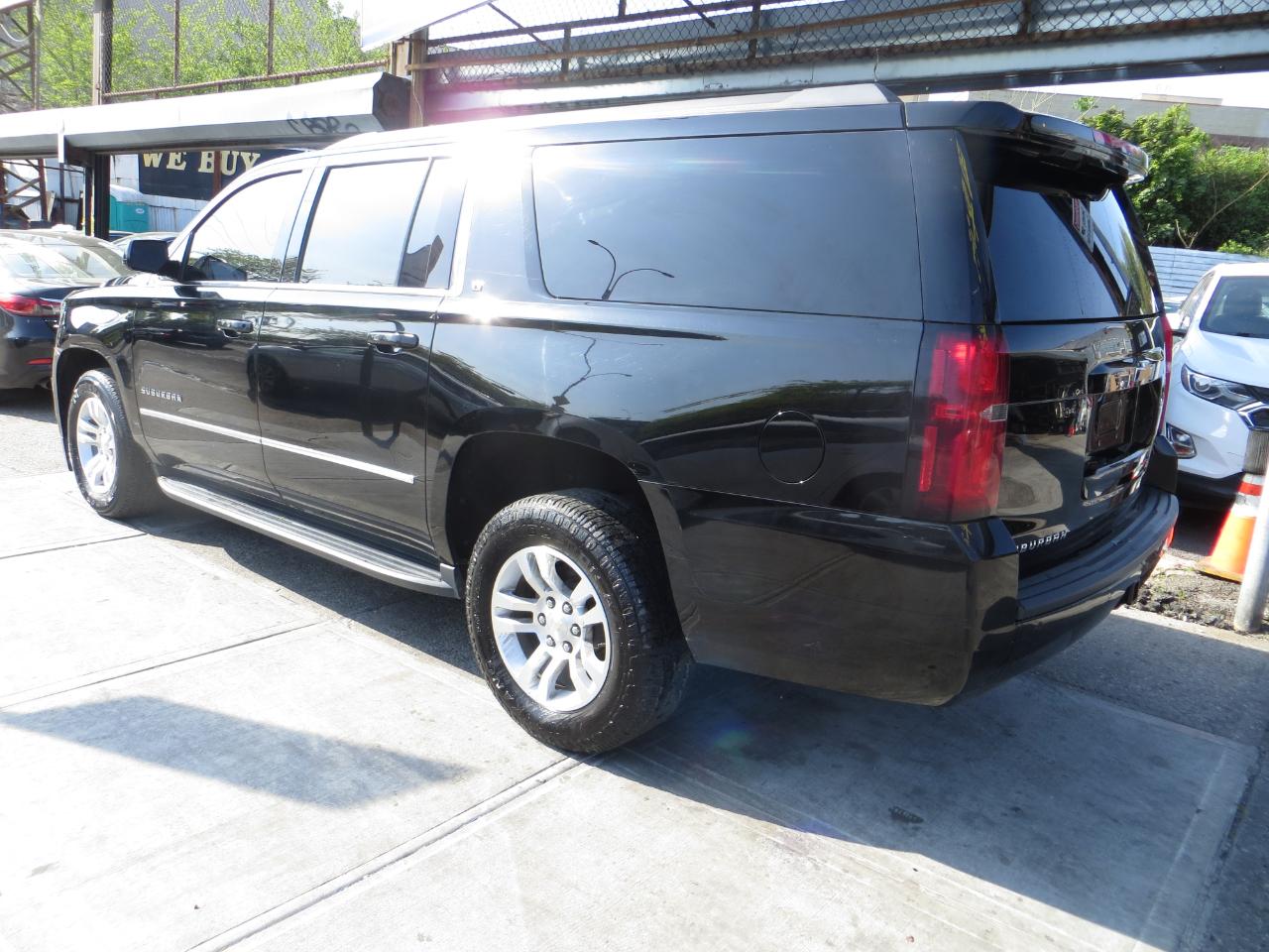 Chevrolet Suburban LT 4WD 2019