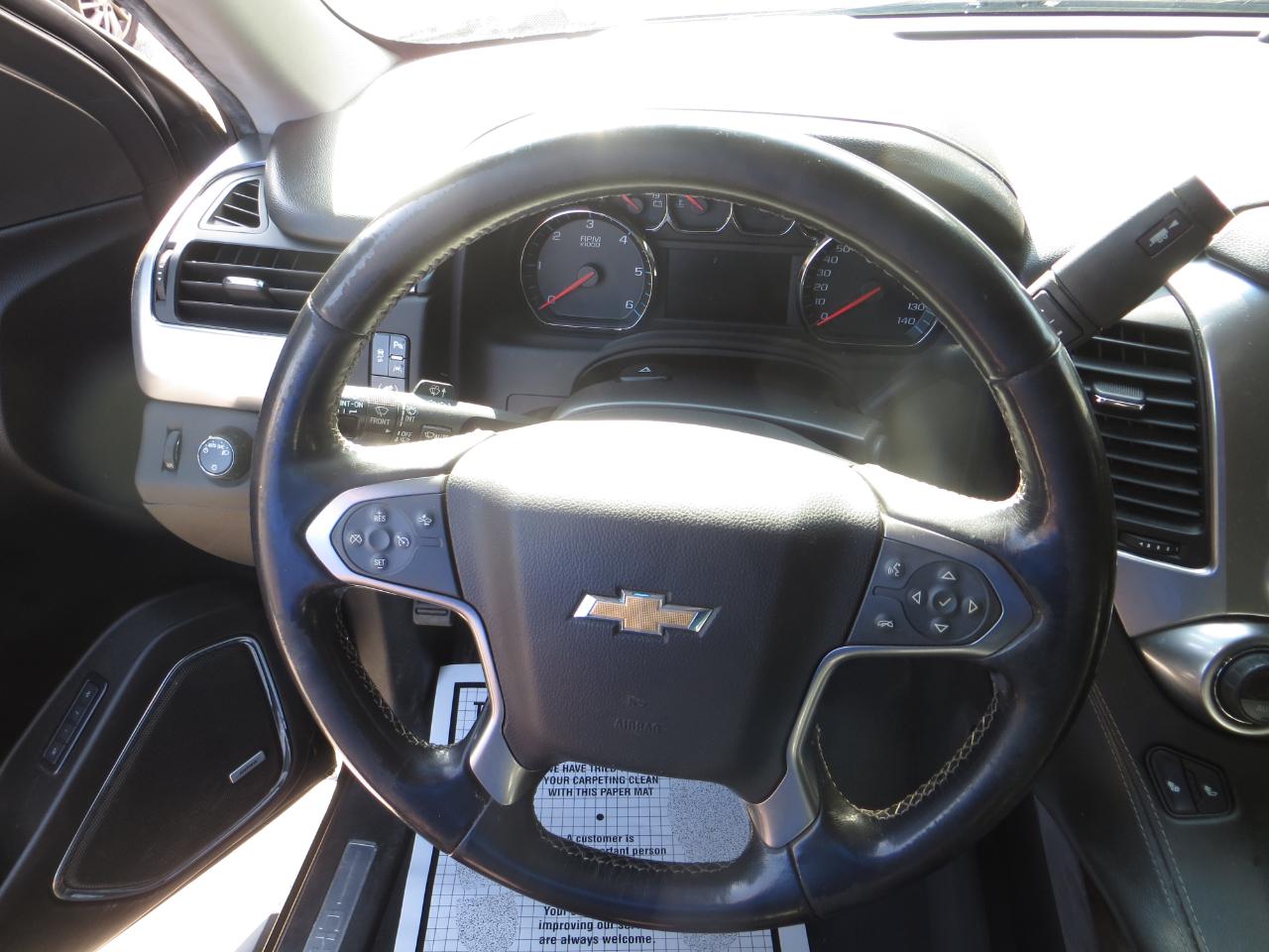 Chevrolet Suburban LT 4WD 2019