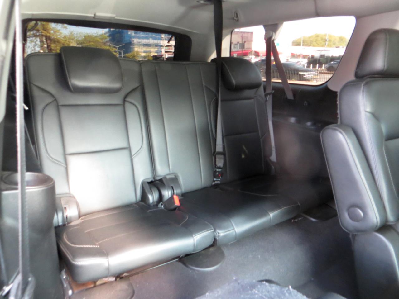 Chevrolet Suburban LT 4WD 2019
