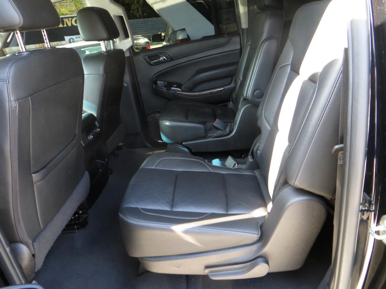Chevrolet Suburban LT 4WD 2019