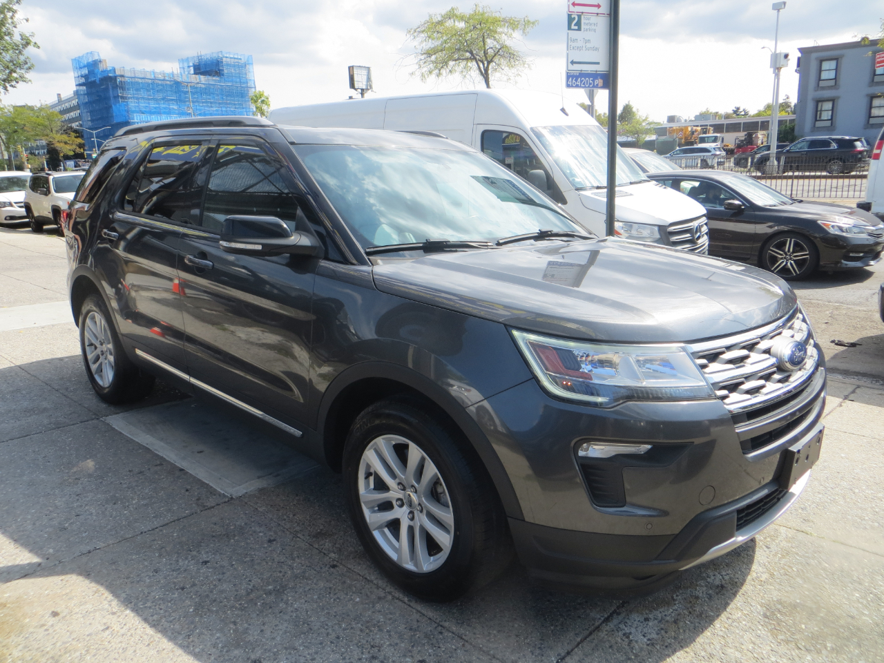 2018 Ford Explorer XLT photo 2