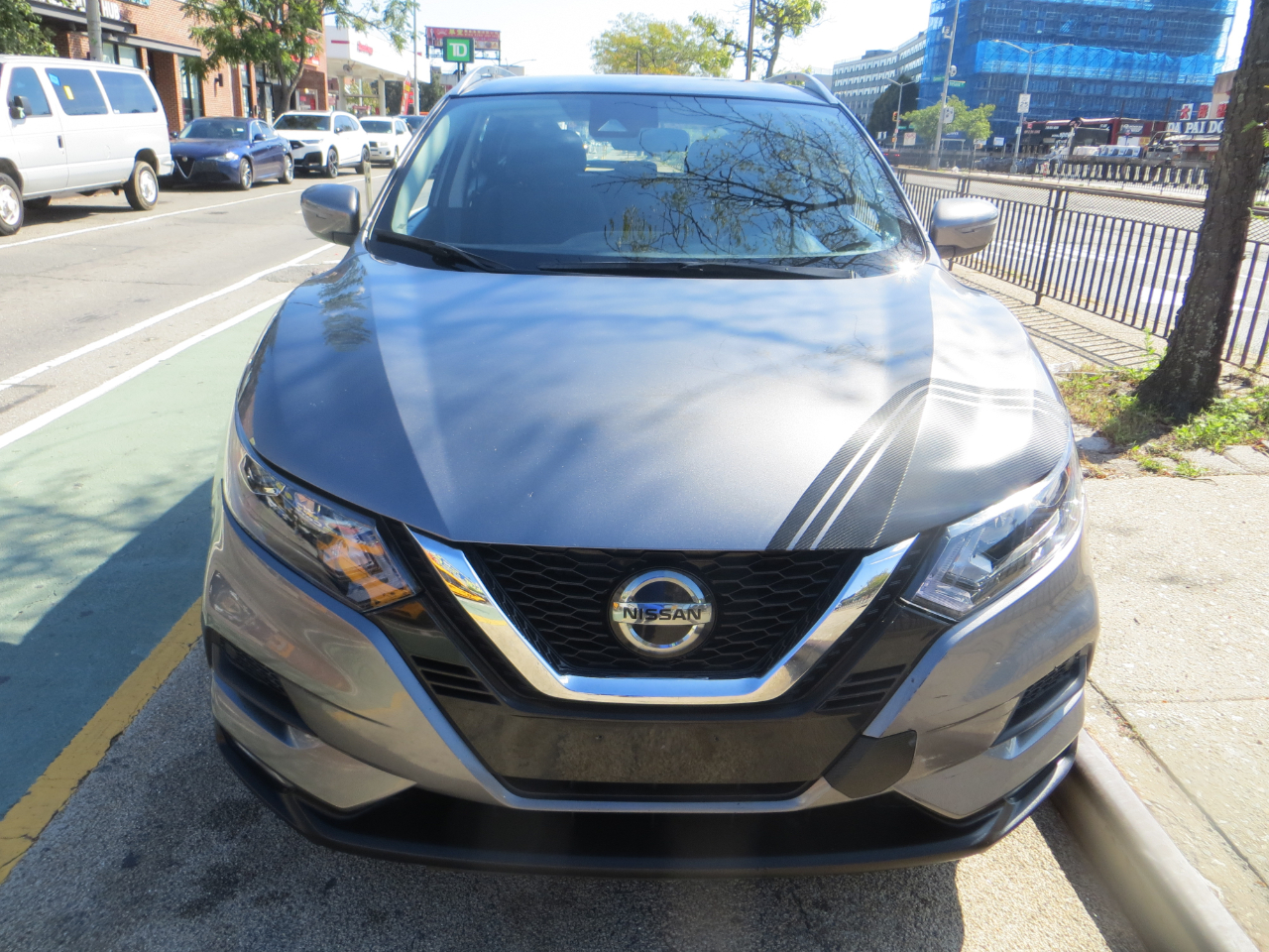 2021 Nissan Rogue Sport SV photo 2