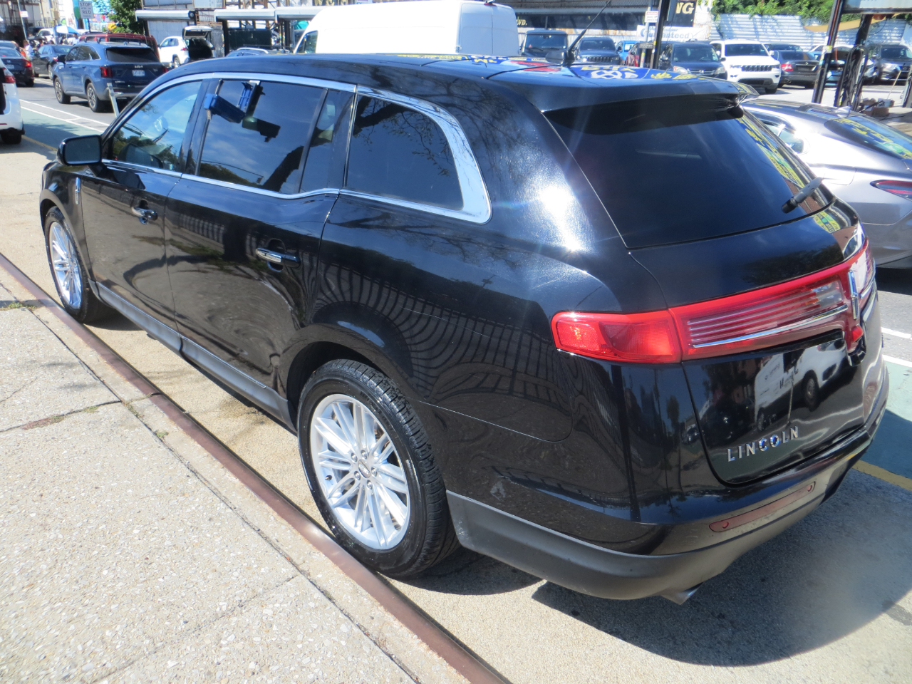 Lincoln MKT Reserve 2019 Lincoln MKT Reserve 2019