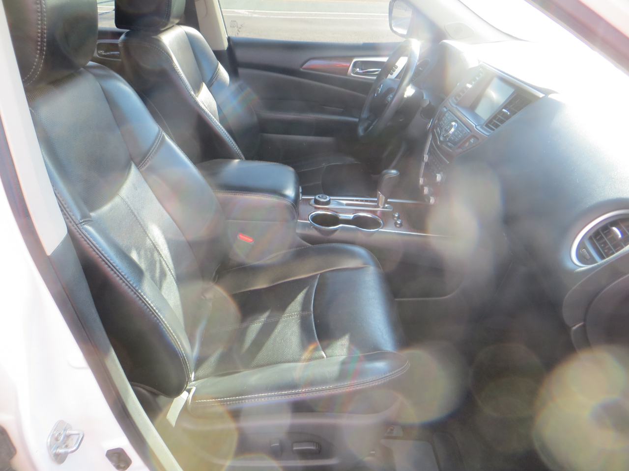 Nissan Pathfinder Platinum 4WD 2017 Nissan Pathfinder Platinum 4WD 2017