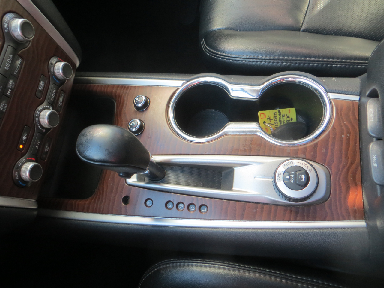 Nissan Pathfinder Platinum 4WD 2017 Nissan Pathfinder Platinum 4WD 2017