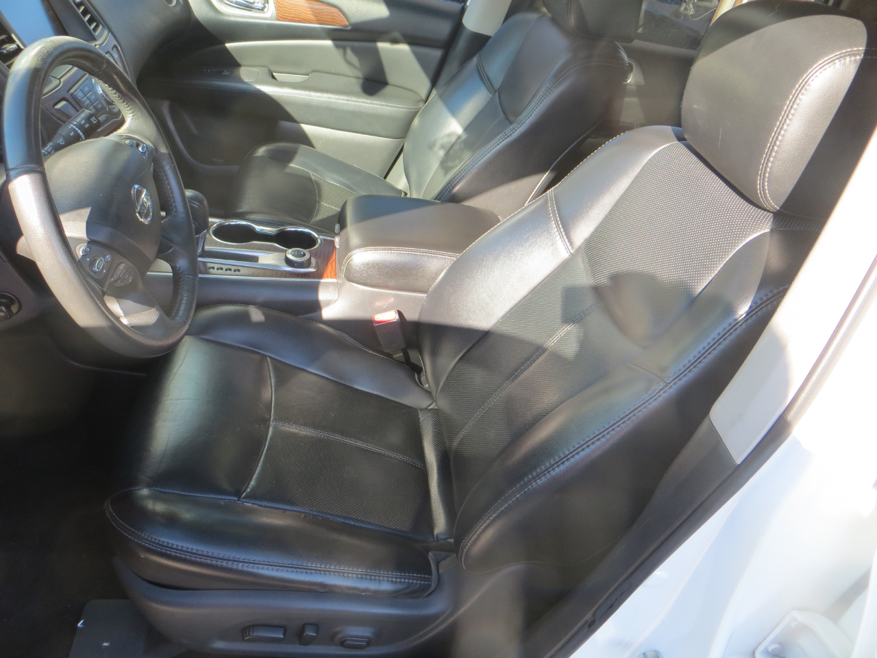 Nissan Pathfinder Platinum 4WD 2017 Nissan Pathfinder Platinum 4WD 2017