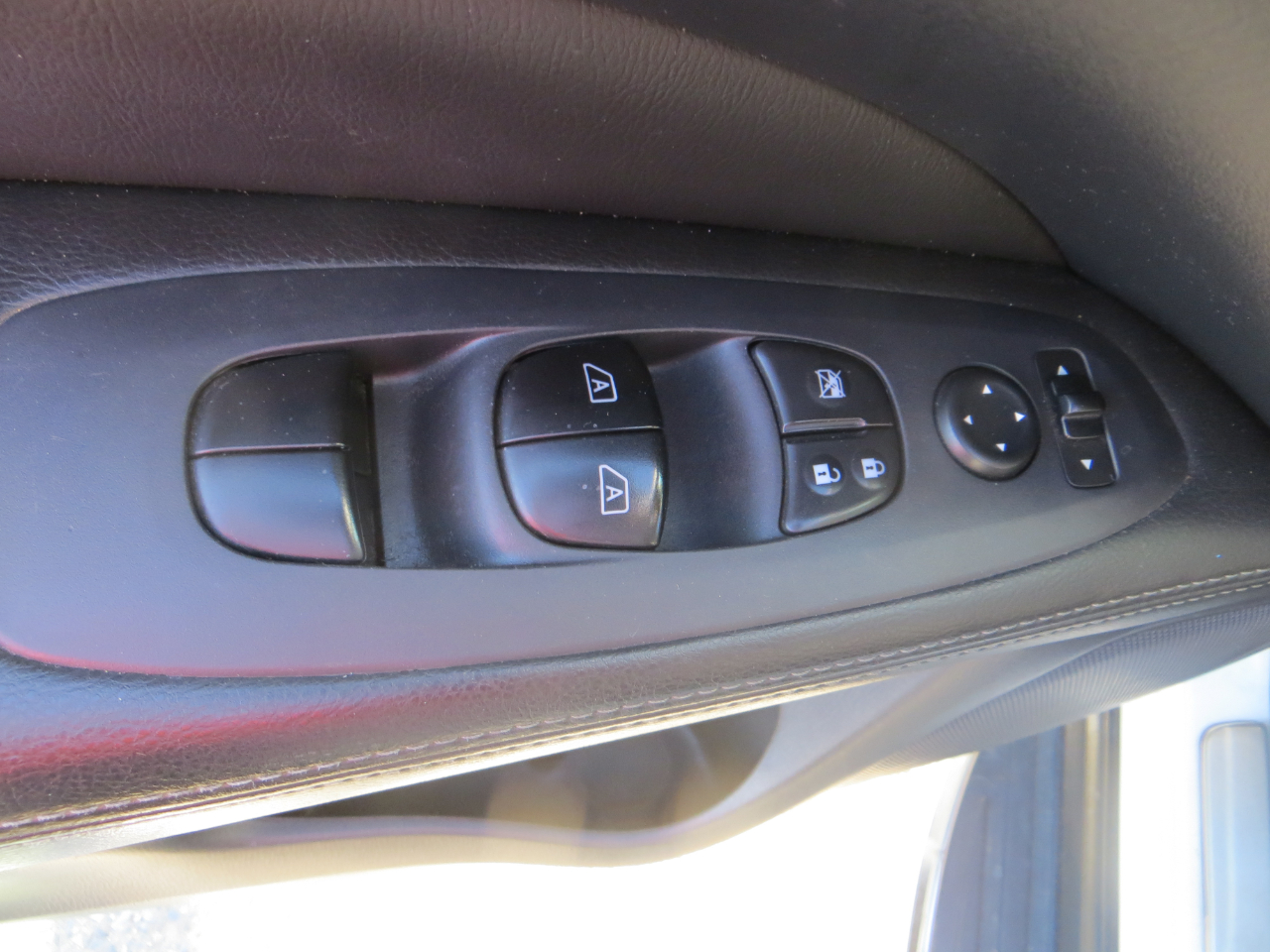 Nissan Pathfinder Platinum 4WD 2017 Nissan Pathfinder Platinum 4WD 2017