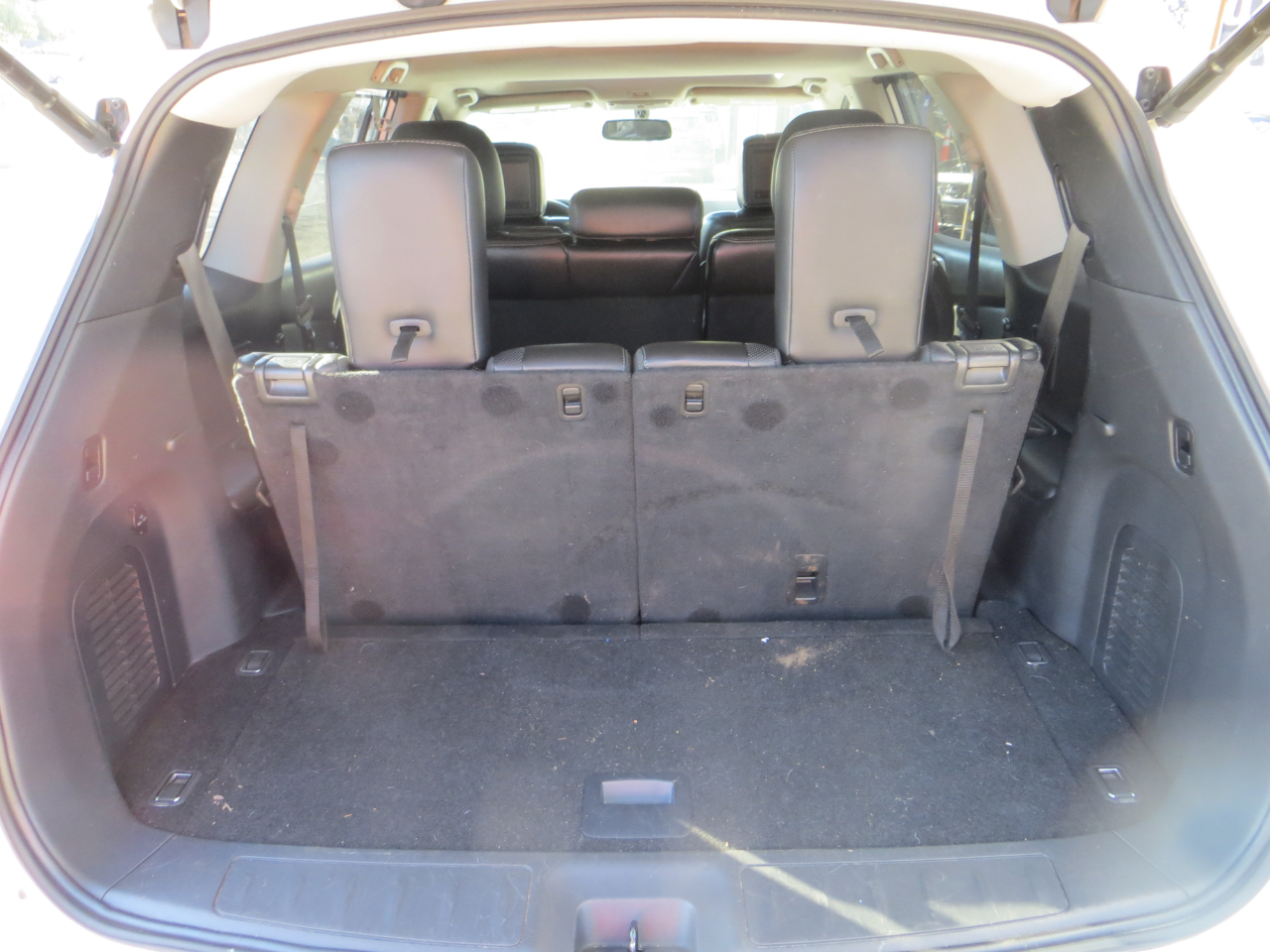 Nissan Pathfinder Platinum 4WD 2017 Nissan Pathfinder Platinum 4WD 2017