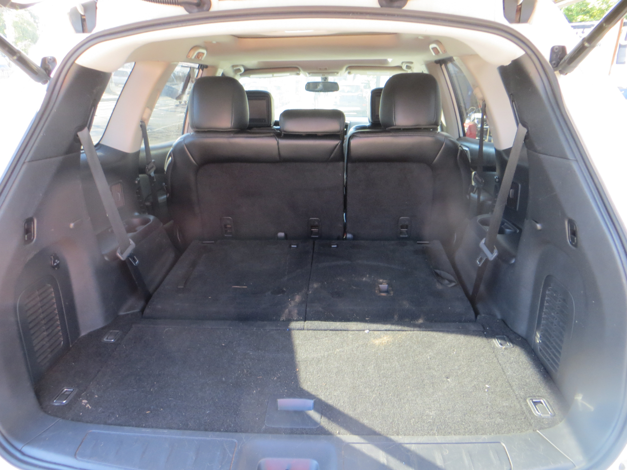 Nissan Pathfinder Platinum 4WD 2017 Nissan Pathfinder Platinum 4WD 2017