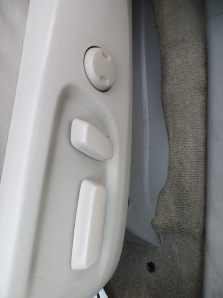 Toyota Sienna XLE FWD 8-Passenger V6 2012 Toyota Sienna XLE FWD 8-Passenger V6 2012