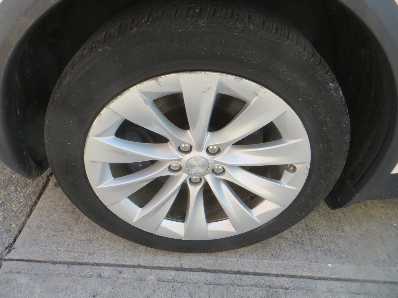 2020 Tesla Model X Long Range photo 4