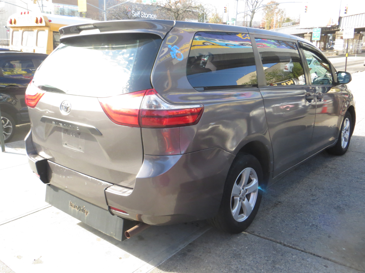 Toyota Sienna L FWD 7-Passenger V6 2015