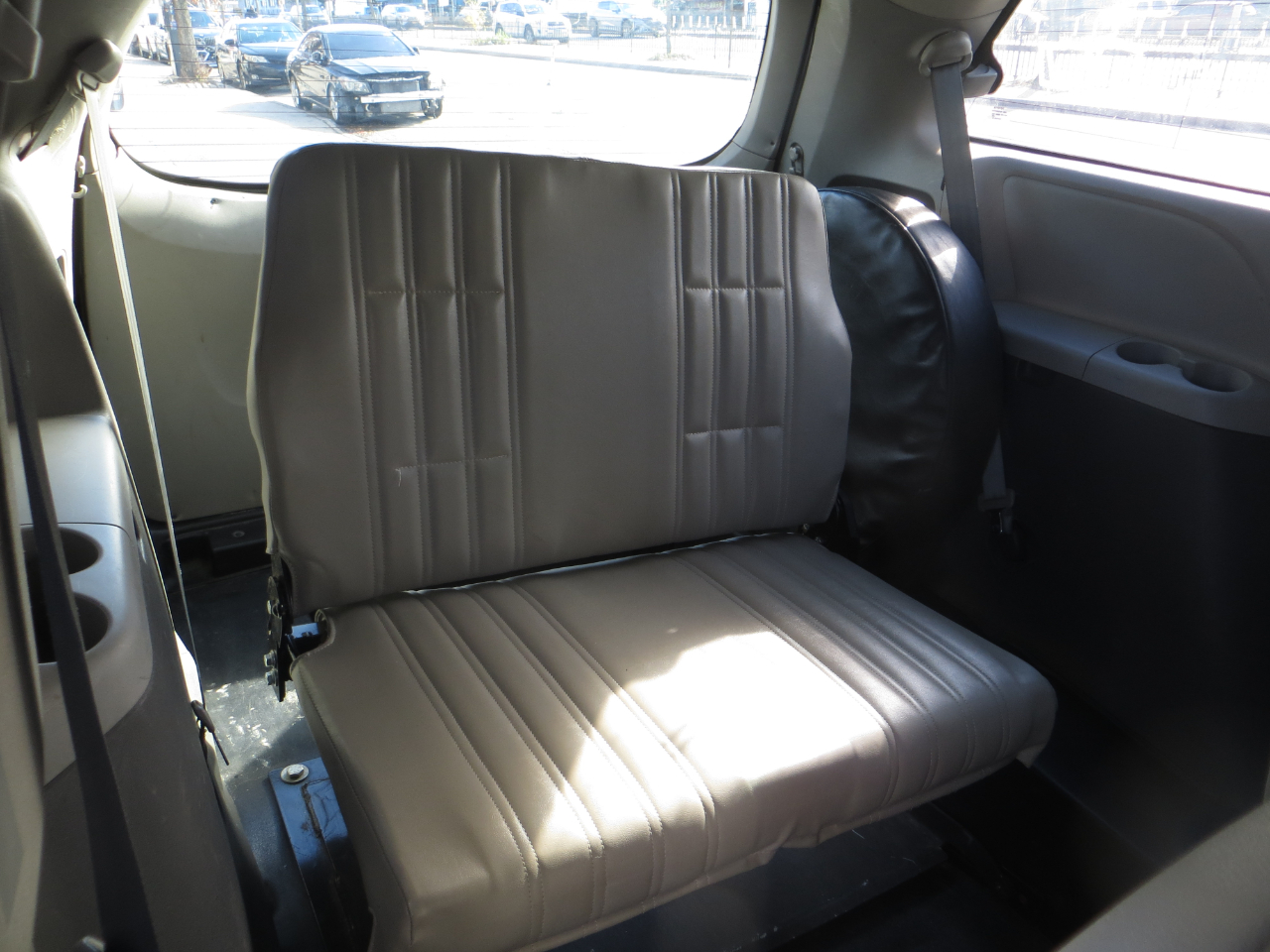 Toyota Sienna L FWD 7-Passenger V6 2015