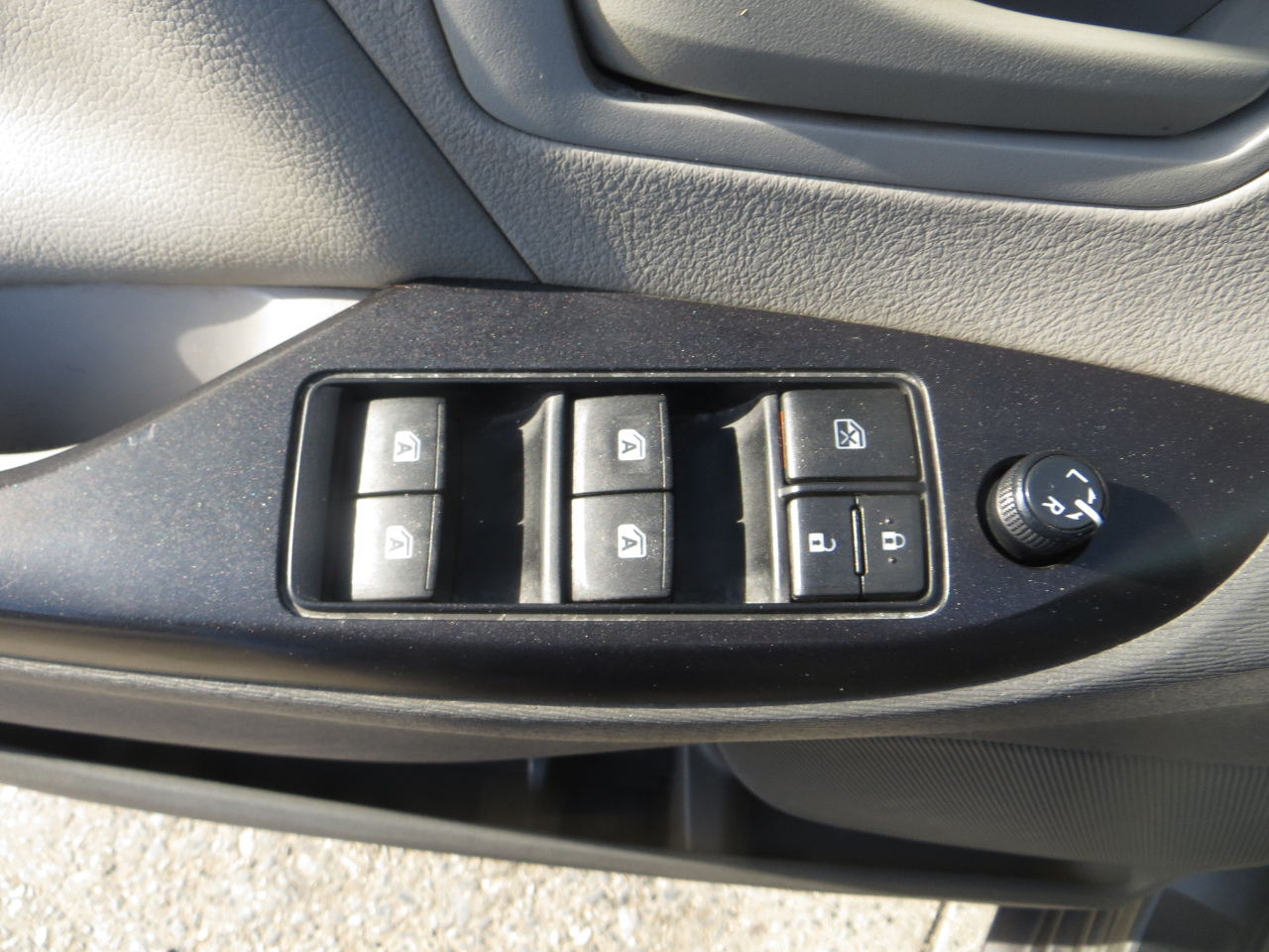 Toyota Sienna L FWD 7-Passenger V6 2015