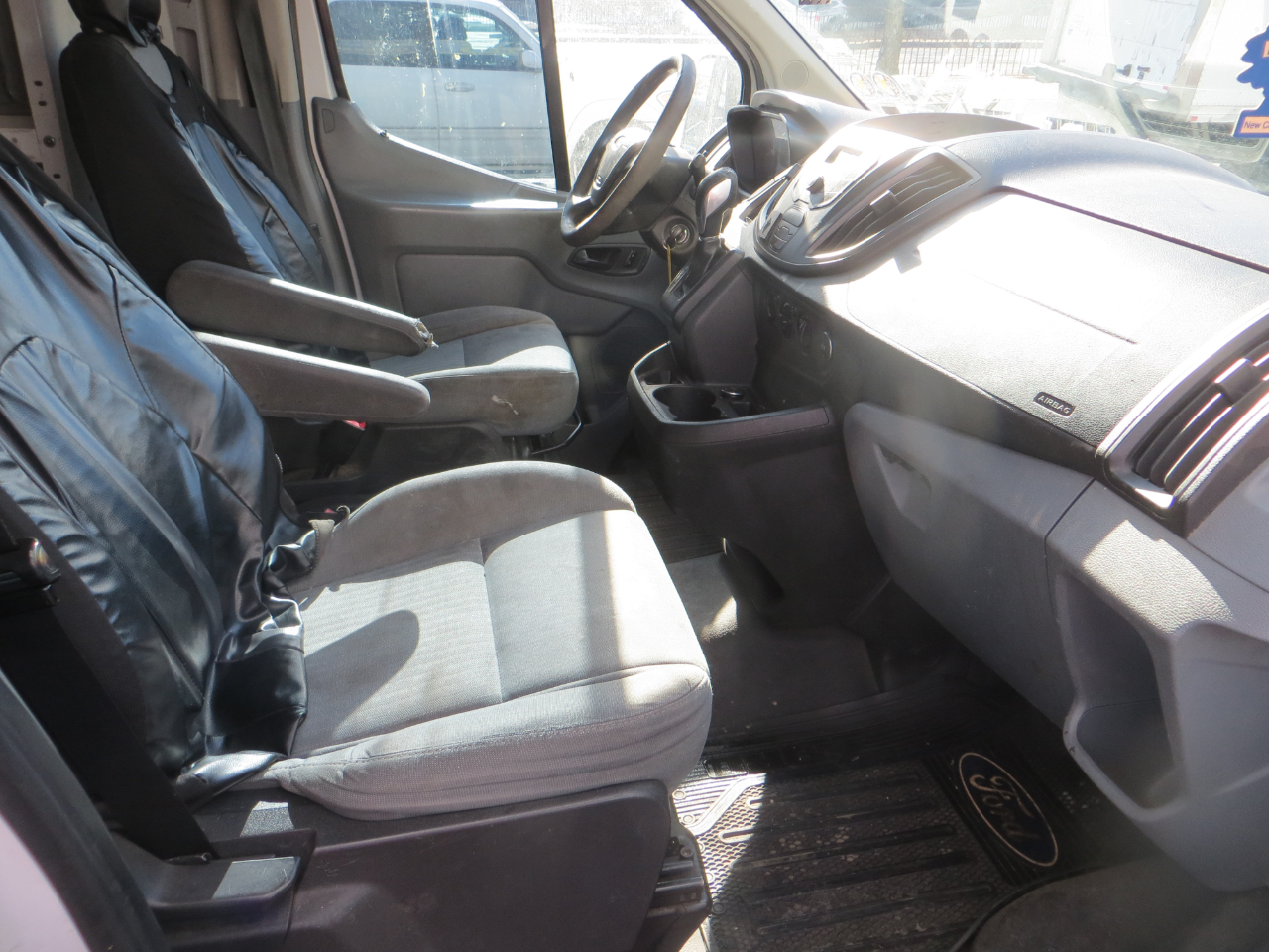 Ford Transit T-250 2015