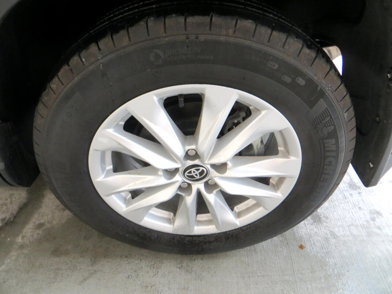 Toyota Corolla Cross LE AWD 2023