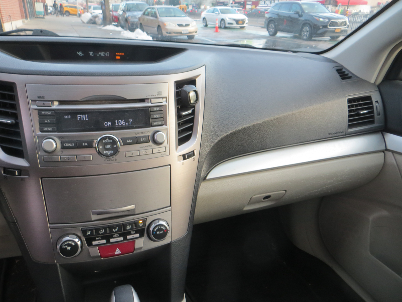 Subaru Legacy 2.5i Premium 2011