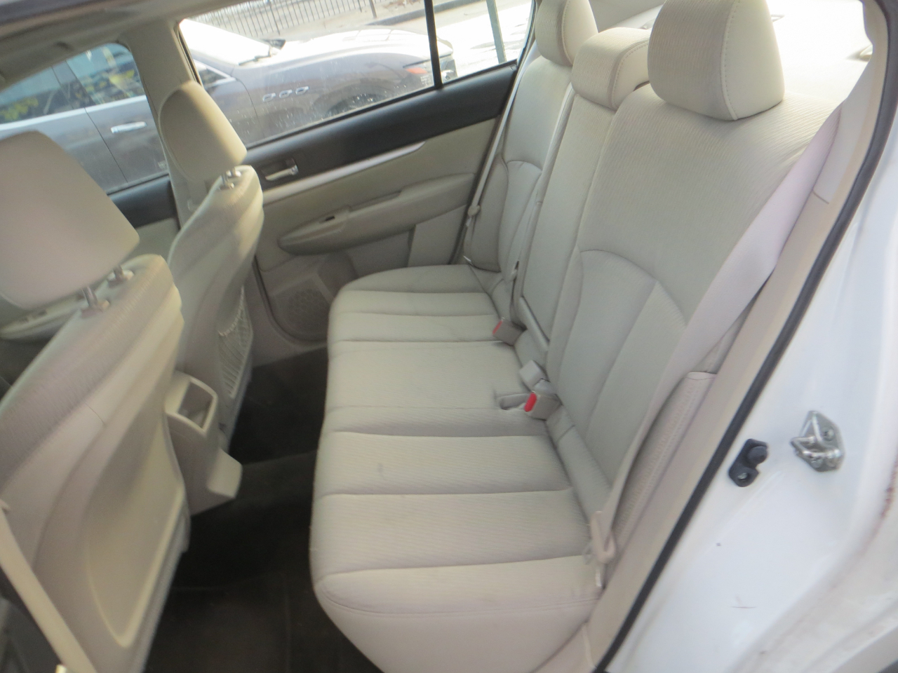 Subaru Legacy 2.5i Premium 2011