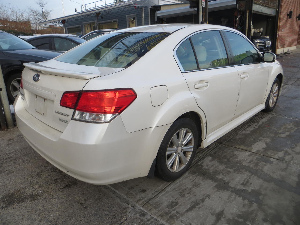 Subaru Legacy 2.5i Premium 2011